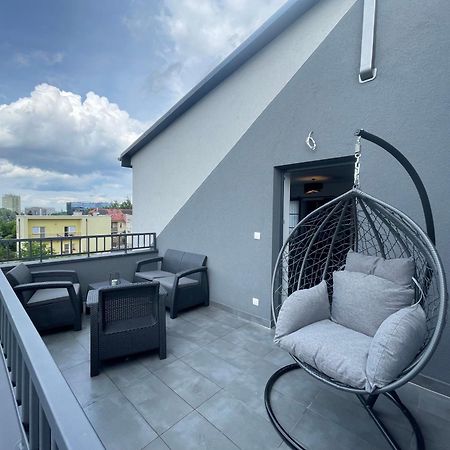 Near Sanktuarium Beautiful View And Free Parking Apartment Krakow Luaran gambar